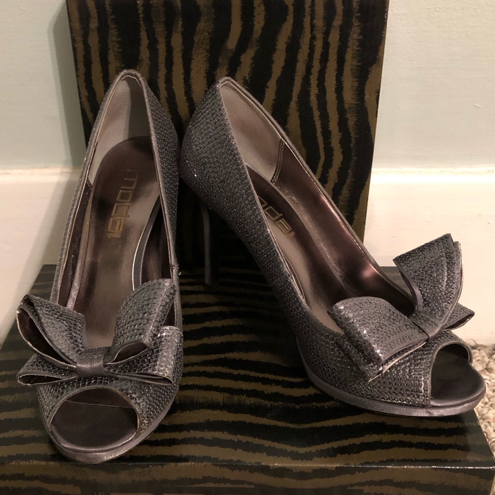 Moda Spana Satin & Sequin “Chase” Peep-toe Pumps  - Grey Size 8 M